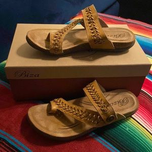 Biza sandals